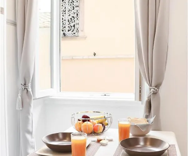 Saint's View Апартаменты *